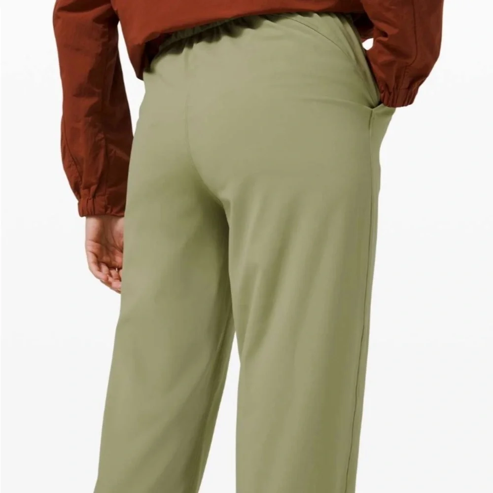Lululemon sz 2 Keep Moving Pant 7/8 High-Rise Rosemary Green great condition